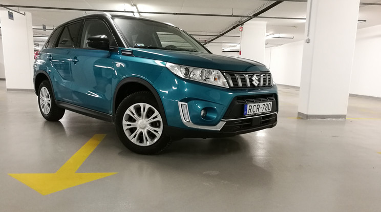 Hazánkban a Vitara a legnépszerűbb SUV, a keresletre jótékony hatást gyakorolt a nemrég végrehajtott modellfrissítés (új alapmotor, 3+7 éves garancia) 