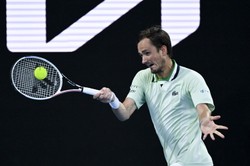 Daniił Miedwiediew uzupełnił grono półfinalistów Australian Open