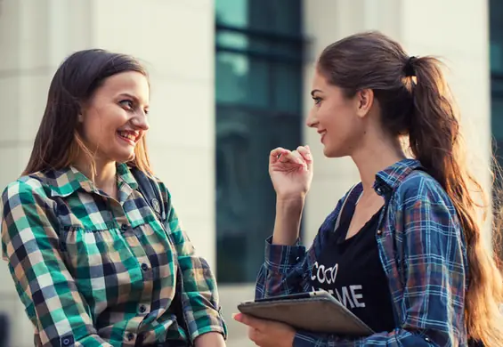 Small talk może ujawnić kluczowe cechy osobowości. Wystarczą zaledwie cztery minuty