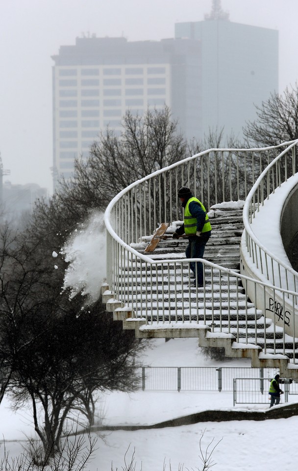 WARSZAWA ZIMA ODŚNIEŻANIE