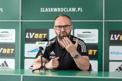 Trener Śląska: Raków ciężko złamać, ale mamy pomysł, jak to zrobić
