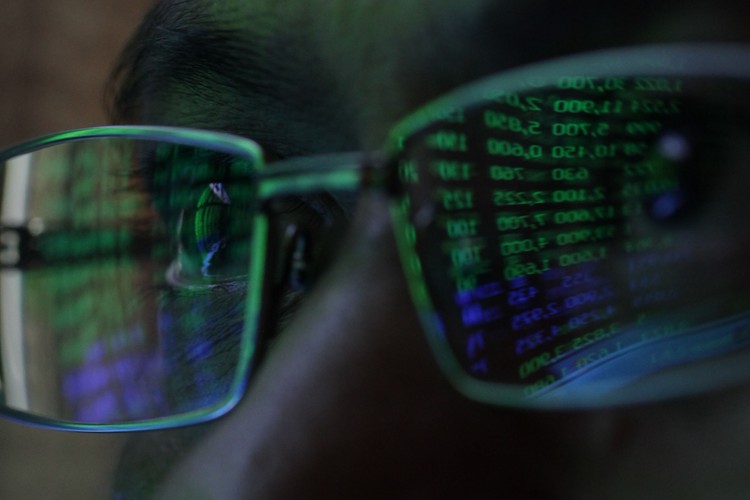 Przestawieniu polskiej gospodarki na innowacyjne tory ma służyć nowe, bardziej przyjazne prawo dla biznesu, usunięcie biurokratycznych barier dla działalności gospodarczej, a z drugiej strony działania wspierające innowacyjność. Między innymi nowe regulacje prawne, wspieranie start-upów oraz współpracy biznesu z nauką.