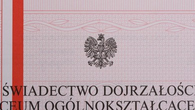 Czerwony pasek na świadectwie – tak czy nie? Rodzice i nauczyciele są podzieleni