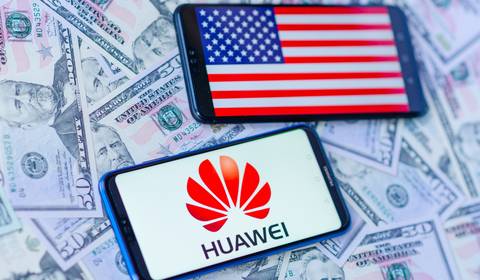 Huawei w narożniku. USA i Europa kontra chiński gigant 5G