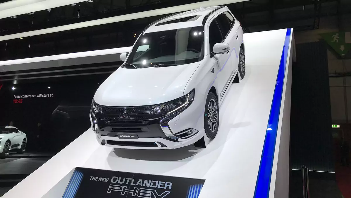 Mitsubishi Outlander PHEV 2019