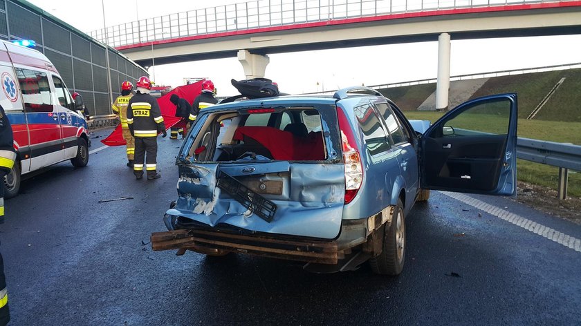 Śmiertelny wypadek na S8. Pasażerka wypadła z auta