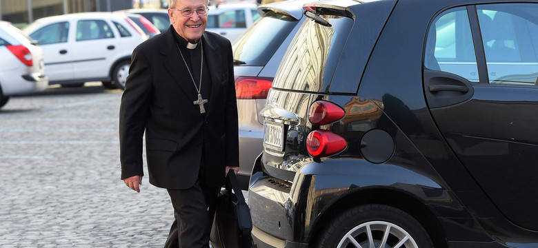 Niemiecki kardynał krytykuje sekretarza Benedykta XVI. "Lepiej byłoby milczeć"