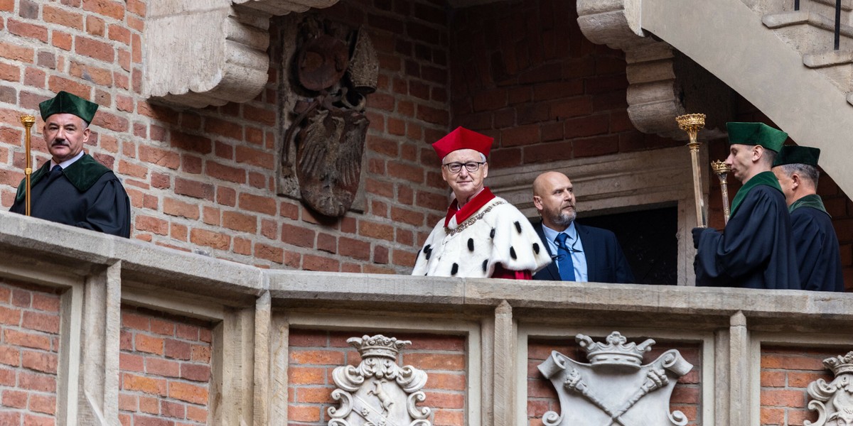 Inauguracja roku akademickiego na UJ. Na zdjęciu rektor prof. Jacek Popiel.