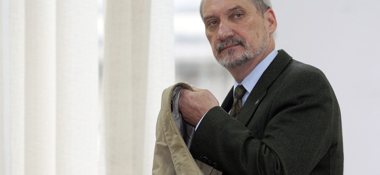 Macierewicz: "Nie wszystkie identyfikacje zwłok są właściwe"