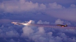 rosyjska demonstracja nad arktyką. samoloty krążyły 30 godzin