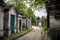 QUIZ przed Wszystkimi Świętymi. Najsłynniejsze cmentarze Europy. Na 2 pytaniach każdy się wyłoży