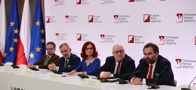 PKW: 8 przestępstw związanych z wyborami i 159 wykroczeń