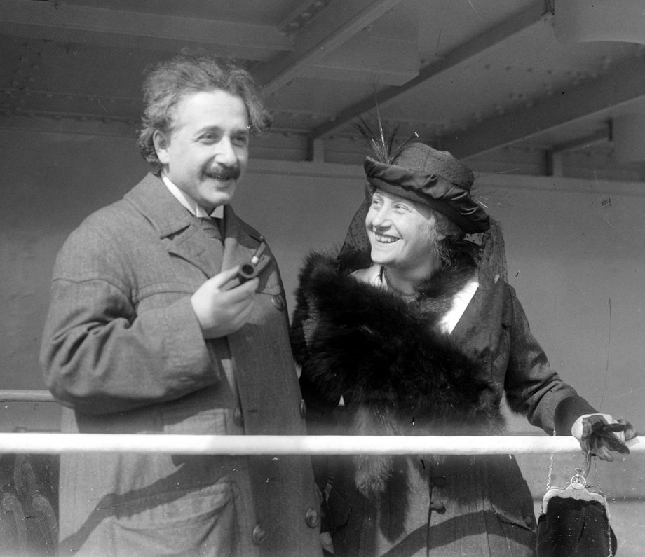 Einstein z żoną Elsą
