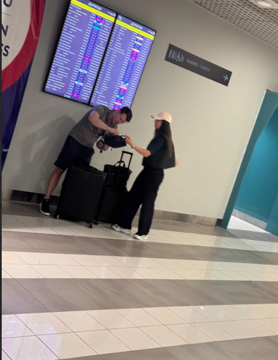 Tanja i Muki na aerodoromu