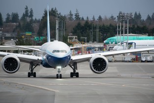 Boeing 777X wystartował. Pierwszą seryjną maszynę dostaną linie Emirates