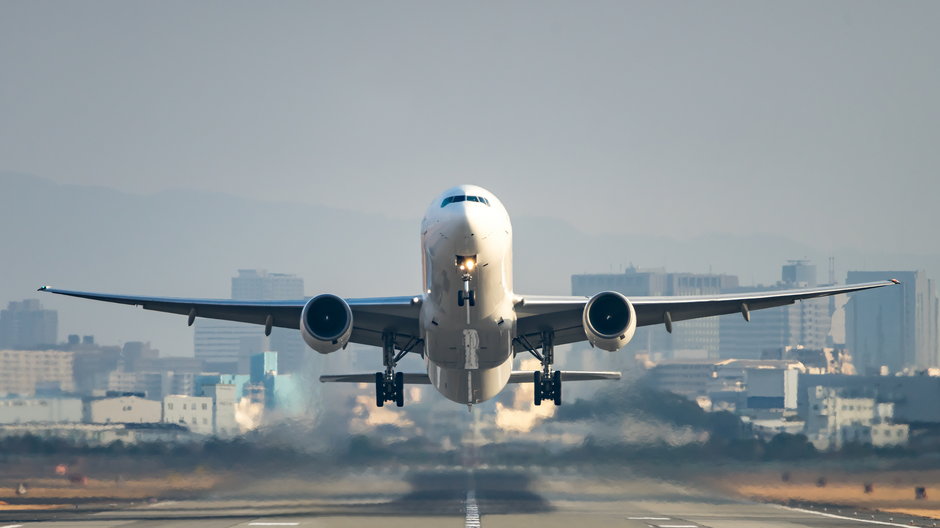 Startujący samolot (zdjęcie ilustracyjne)