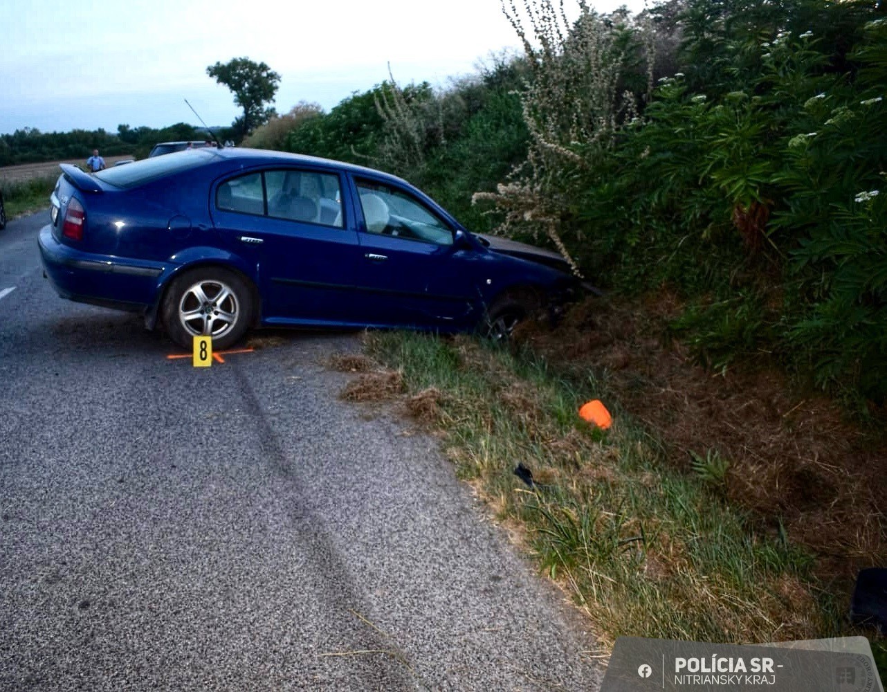 Pri tragickej nehode motocykla prišla o život spolujazdkyňa.