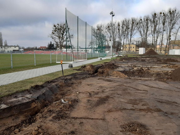 Rozpoczęła się budowa nowego boiska w ramach kompleksu sportowego przy ul. Harcerskiej fot. POSiR