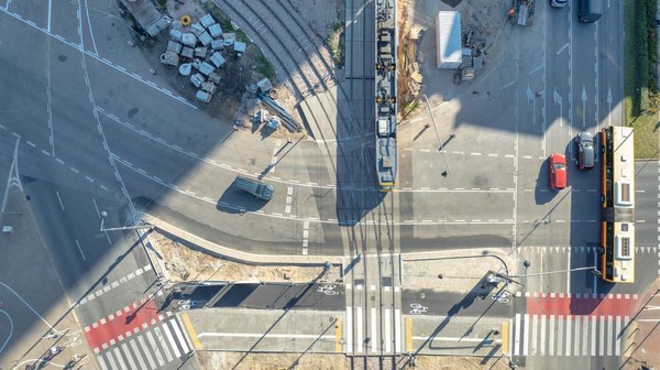 Tramwaje przy pl Zawiszy