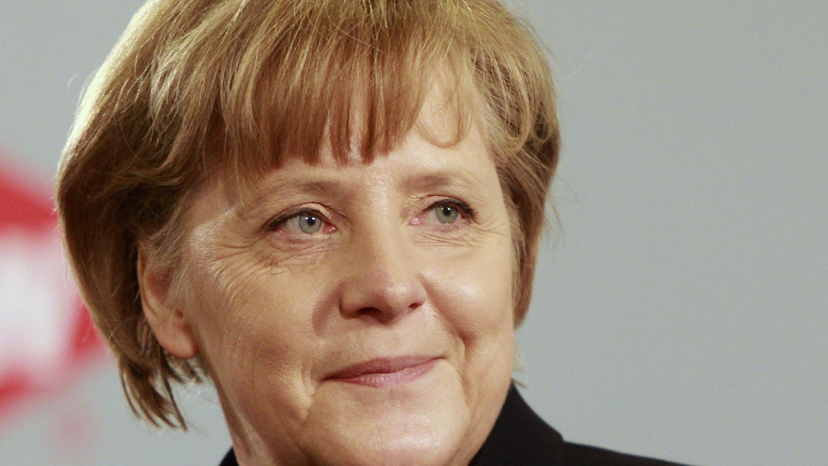 Niemiecka kanclerz Angela Merkel zaproponuje na piątkowym szczycie UE w Brukseli podjęcie działań zmierzających do wzmocnienia koordynacji polityk gospodarczych i socjalnych 17 państw strefy euro - poinformowały źródła zbliżone do rządu w Berlinie.