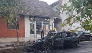 Izgoreo automobil