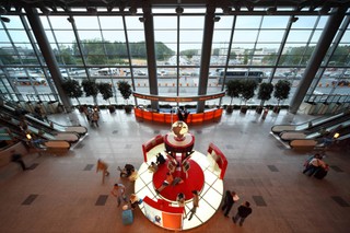 Lotniska dla leniwych: Ile zajmuje dotarcie do samolotu na europejskich portach lotniczych