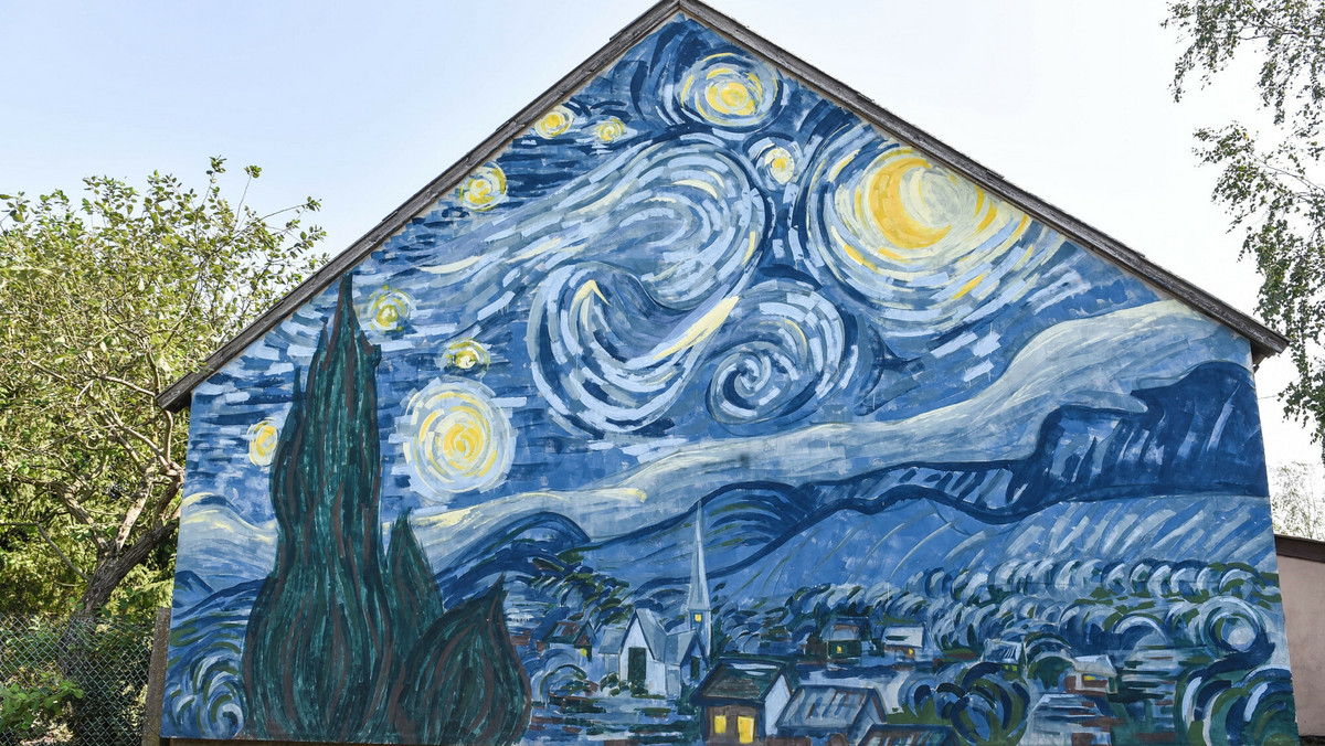 Tutaj możesz podziwiać dzieła Van Gogha w dużej skali. Piękne murale