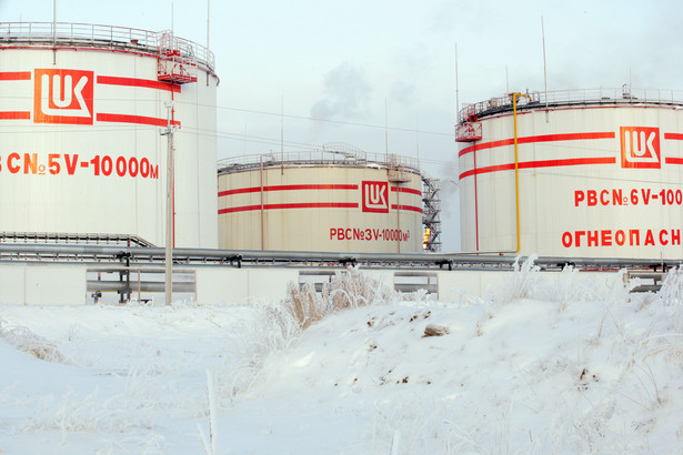 Zbiorniki na ropę firmy Łukoil