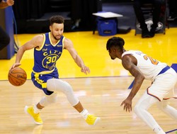 Stephen Curry drugi na liście wszech czasów w liczbie trafionych "trójek"