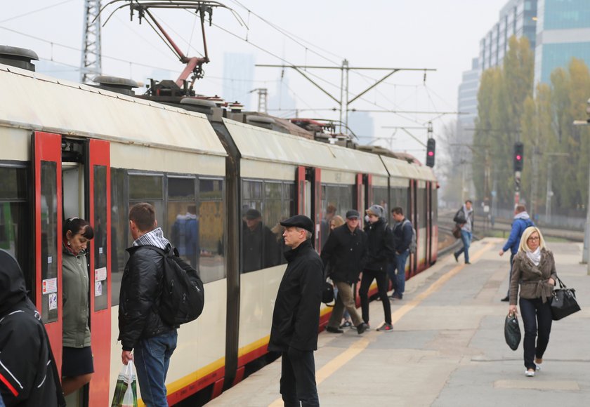 Pociągi zmieniają rozkład. 