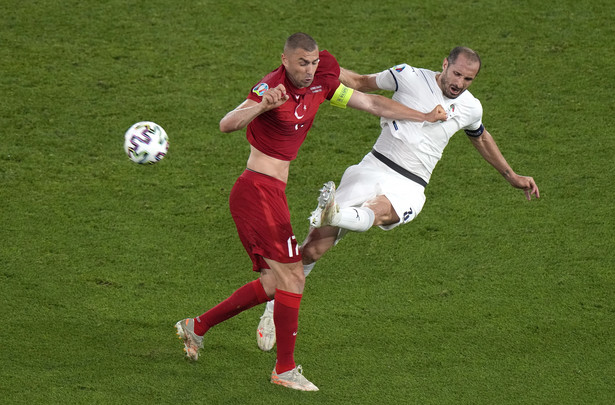 Burak Yilmaz i Giorgio Chiellini