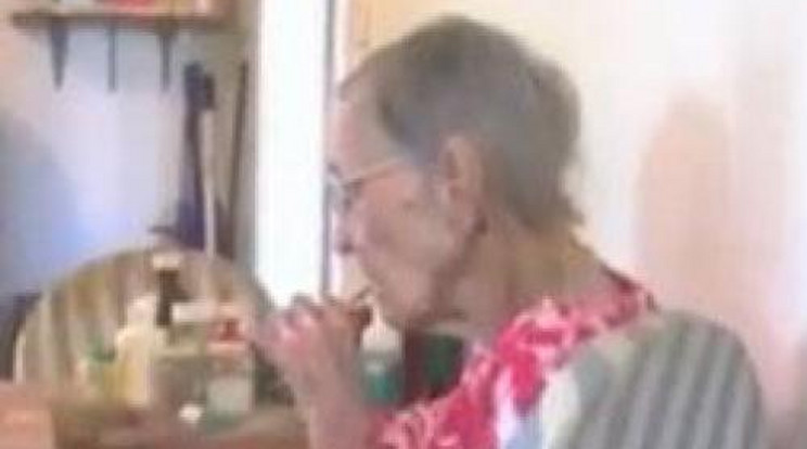 Szalonna tartja életben a 105 éves nénit