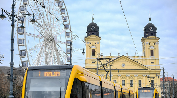 Műszaki hiba miatt nem közlekedtek a villamosok Debrecenben. /Fotó: MTI - Czeglédi Zsolt