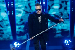 t. love odwołuje koncerty. fani złośliwie komentują