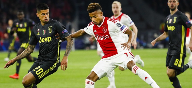 Liga Mistrzów: Ajax znalazł sposób na pokonanie Szczęsnego. Barcelona blisko awansu