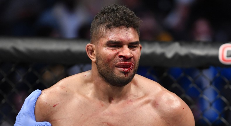 Alistair Overeem lip