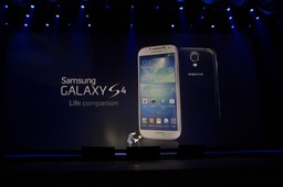 Samsung Galaxy S4 bije rekordy sprzedaży