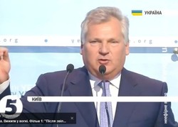 Kwaśniewski śpiewa hymny Rosji i ZSRR. Zobacz WIDEO
