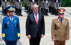 W Rumunii minister obrony podał się do dymisji. Media: Powodem jego sugestie, by szukać porozumienia z...
