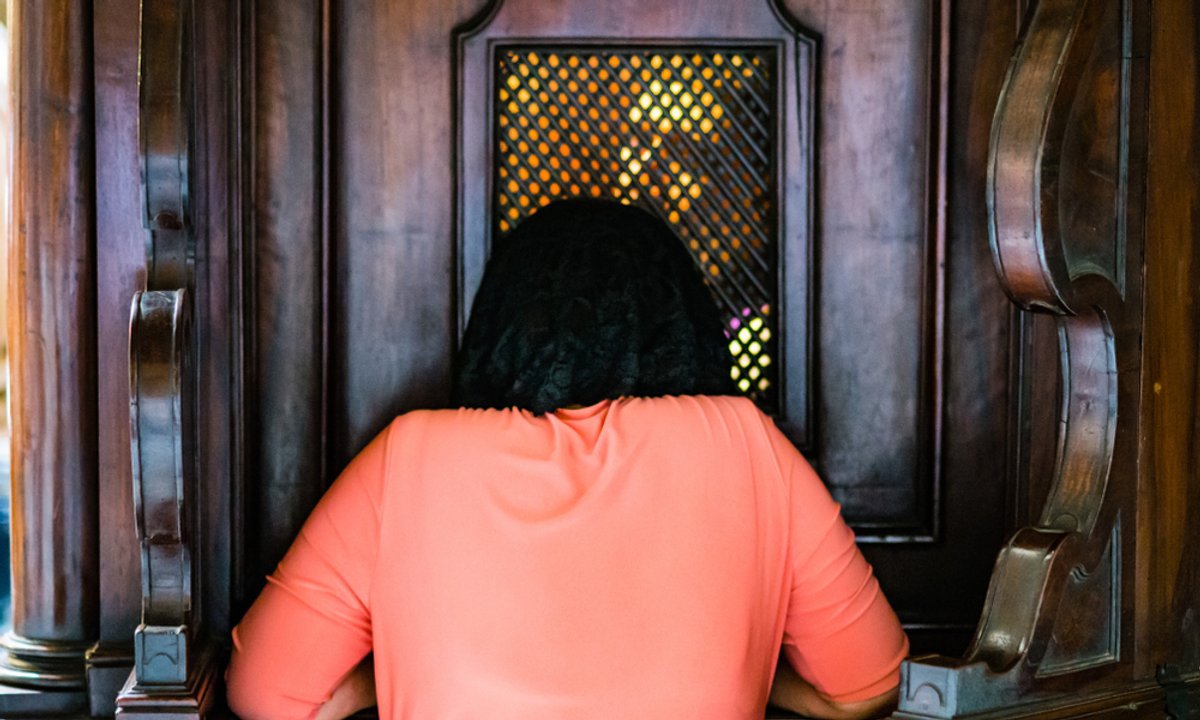 Spowiedź w Kościele Katolickim. Po internecie krąży nowa lista grzechów. Co się na niej znajduje?