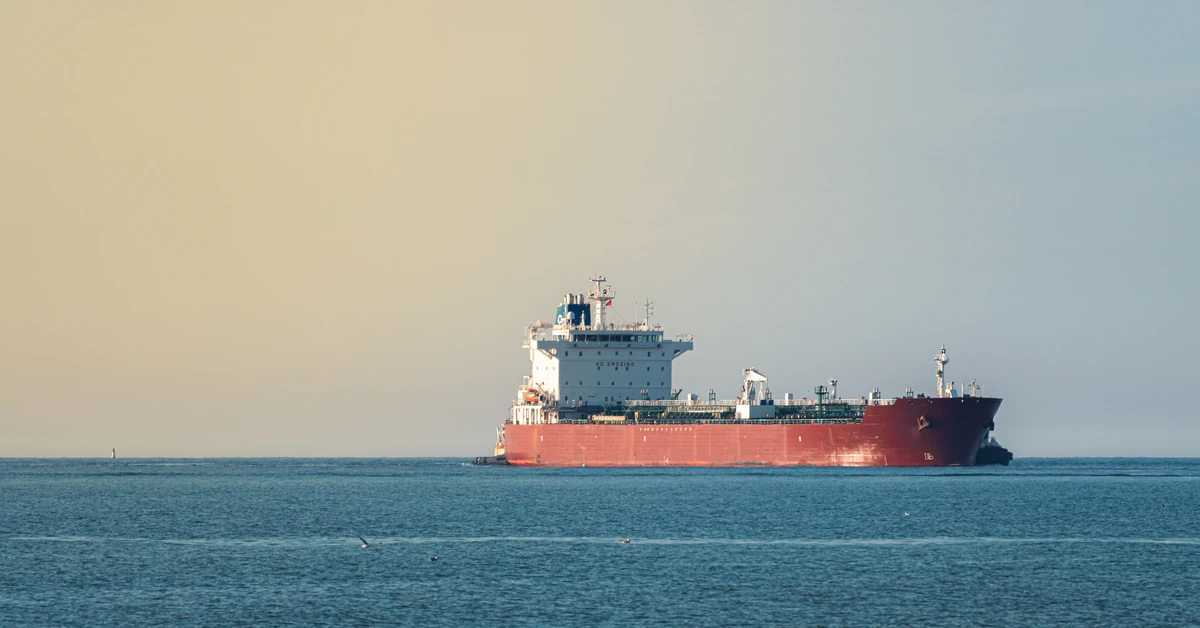 "Admirał Władimirski" znów na wodach Europy. "Budzi niepokój"