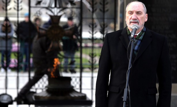 Macierewicz: W 1918 r. nikt nie pisał listów wywołujących interwencję wobec własnego państwa