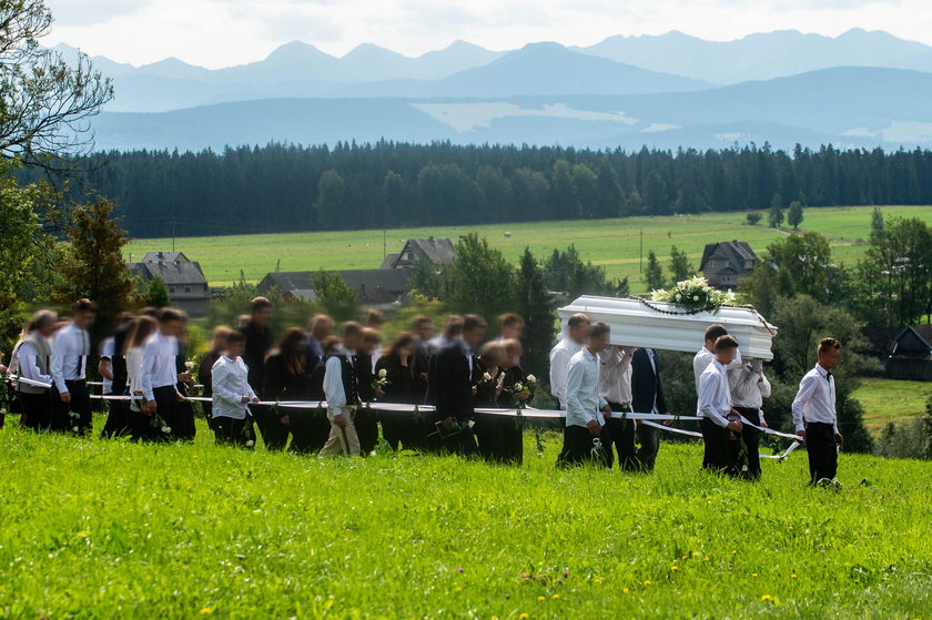 Pogrzeb 18-latki z Chyżnego