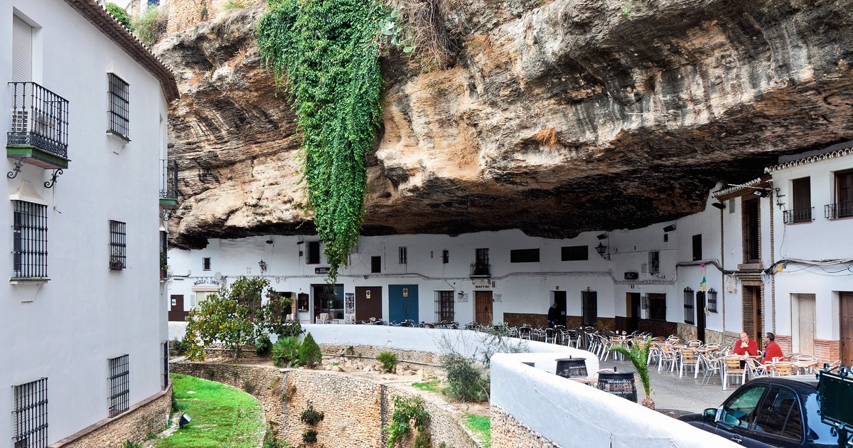 Setenil de las Bodegas miasto w skałach Podróże