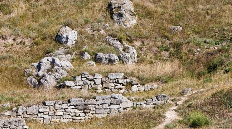 Római hamvasztásos sírt tártak fel egy Baranyában folytatott ásatáson /Fotó: Northfoto