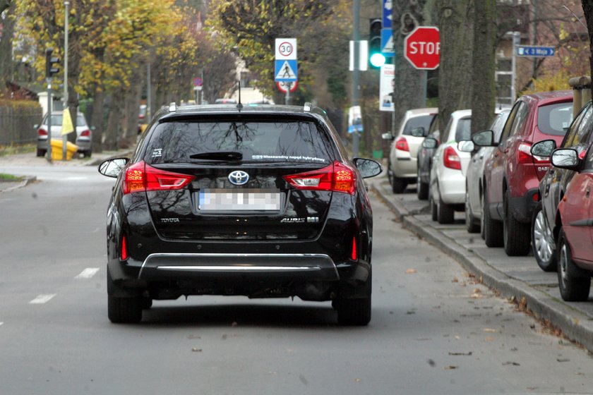 Tusk kupił żonie auto na prąd