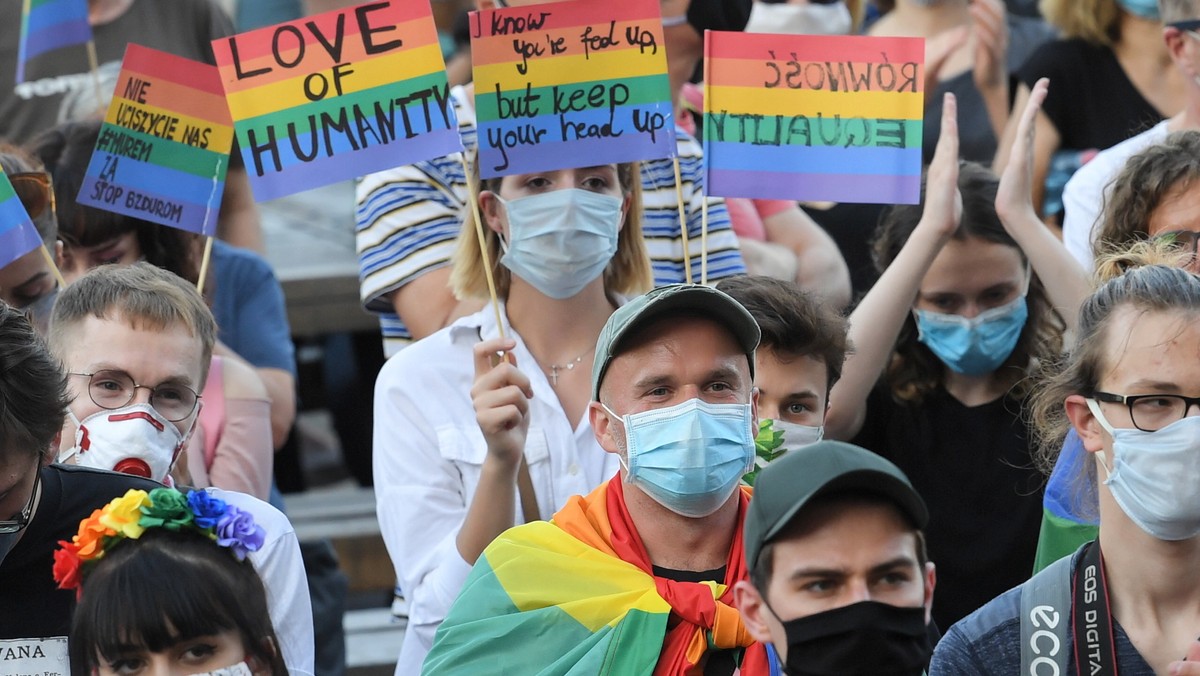 Warszawa. Demonstracja solidarności z osobami LGBT