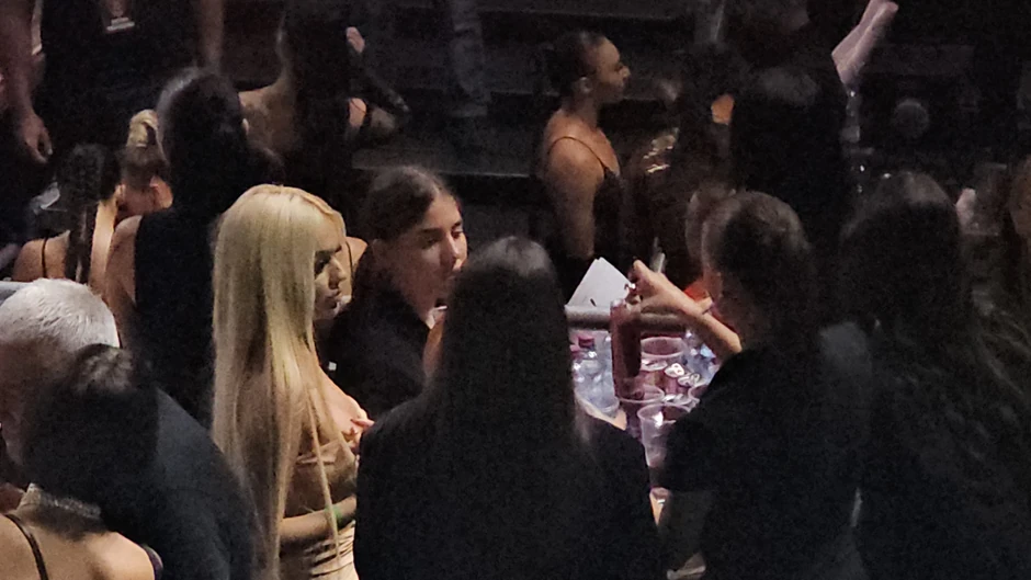 Una Čolić na koncertu Tee Tairović