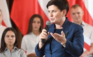 Sejmowa komisja zajmie się w poniedziałek wnioskiem o wotum nieufności wobec wicepremier Szydło