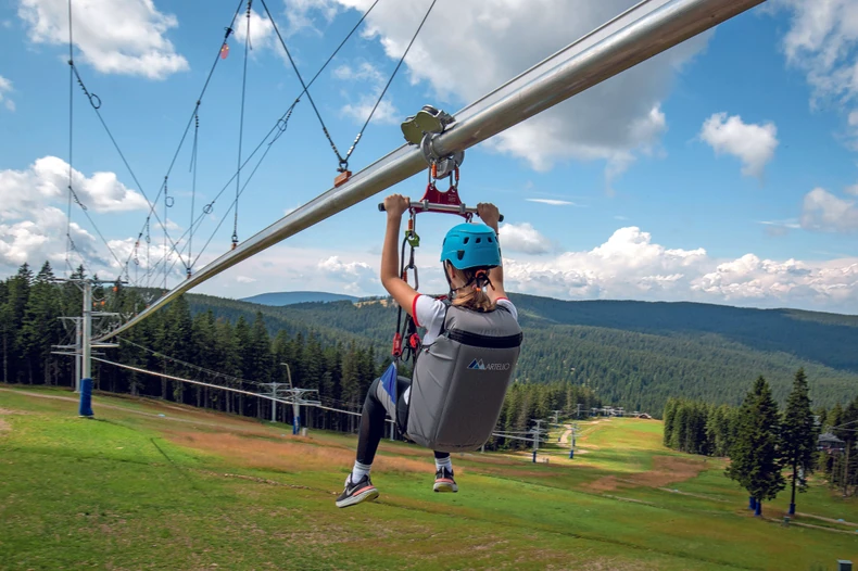 Škijališta u Sloveniji postala su destinacije za ljubitelje prirode i aktivnog odmora svih 365 dana u godini, bez obzira na vremenske uslove i količinu snega.